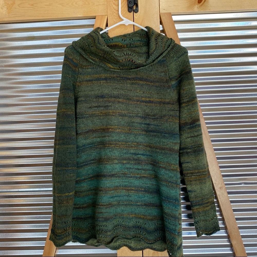 Super Cute Royal Robbins Sweater with awesome details to add to its cuteness.